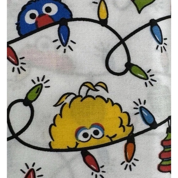 NEW Sesame Street Christmas Lights TWIN 3pc Sheet Set, Elmo Cookie Monster - Picture 5 of 5
